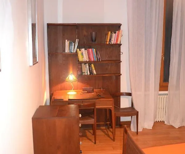 Castello 5888 B, Santa Marina, Calle Marcello, Canale Venice