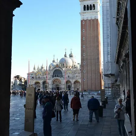 Castello 5888 B, Santa Marina, Calle Marcello, Canale *