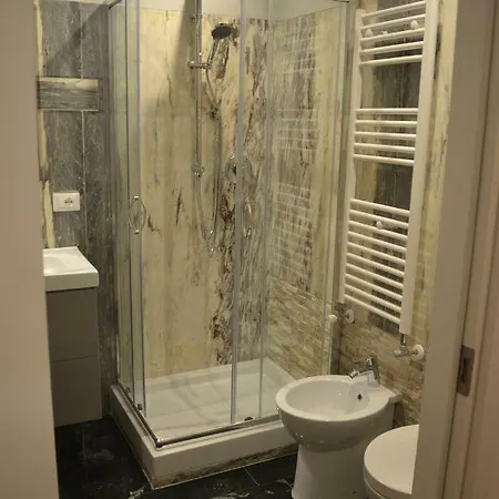 Castello 5888 B, Santa Marina, Calle Marcello, Canale