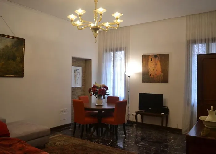 Castello 5888 B, Santa Marina, Calle Marcello, Canale